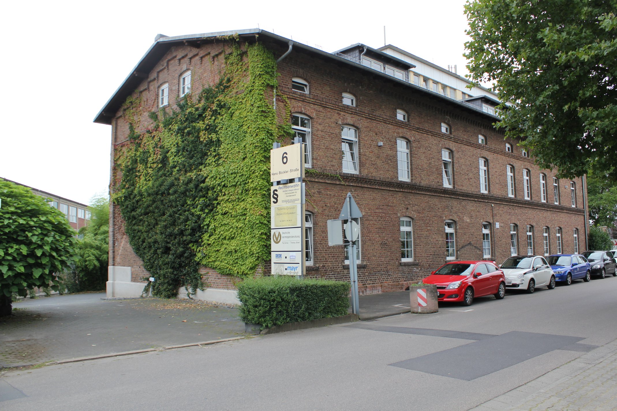 Wohnen mit Flair in einem historischen Wohn- und Bürohaus in Groß-Umstadt! bei Degenhardt Immobilien