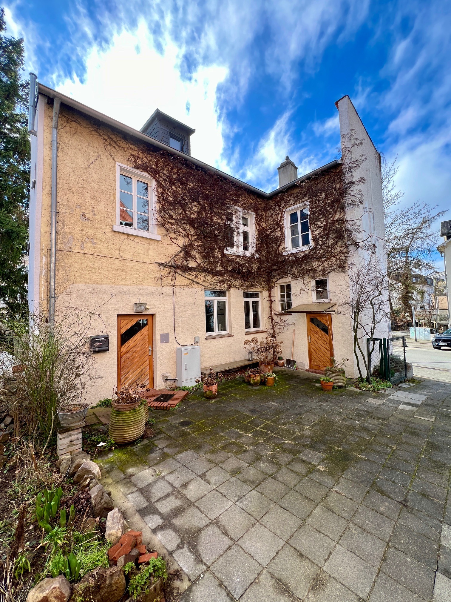 Charmantes Häuschen im Herzen von Bessungen bei Degenhardt Immobilien